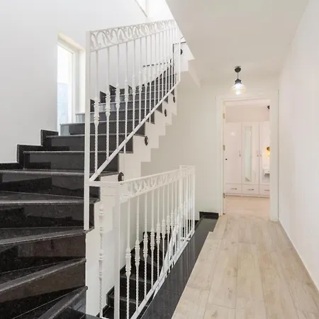 Willa Portakal Blossom